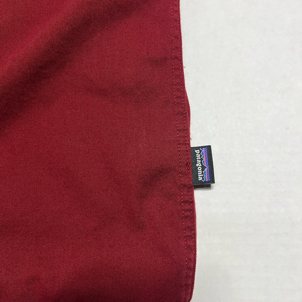 Pategonia XL men’s button up heavy duty shirt maroon/burgundy. - Picture 9 of 11